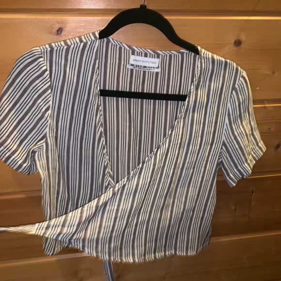 Urban Outfitters Wrap Top - Picture 2 of 4